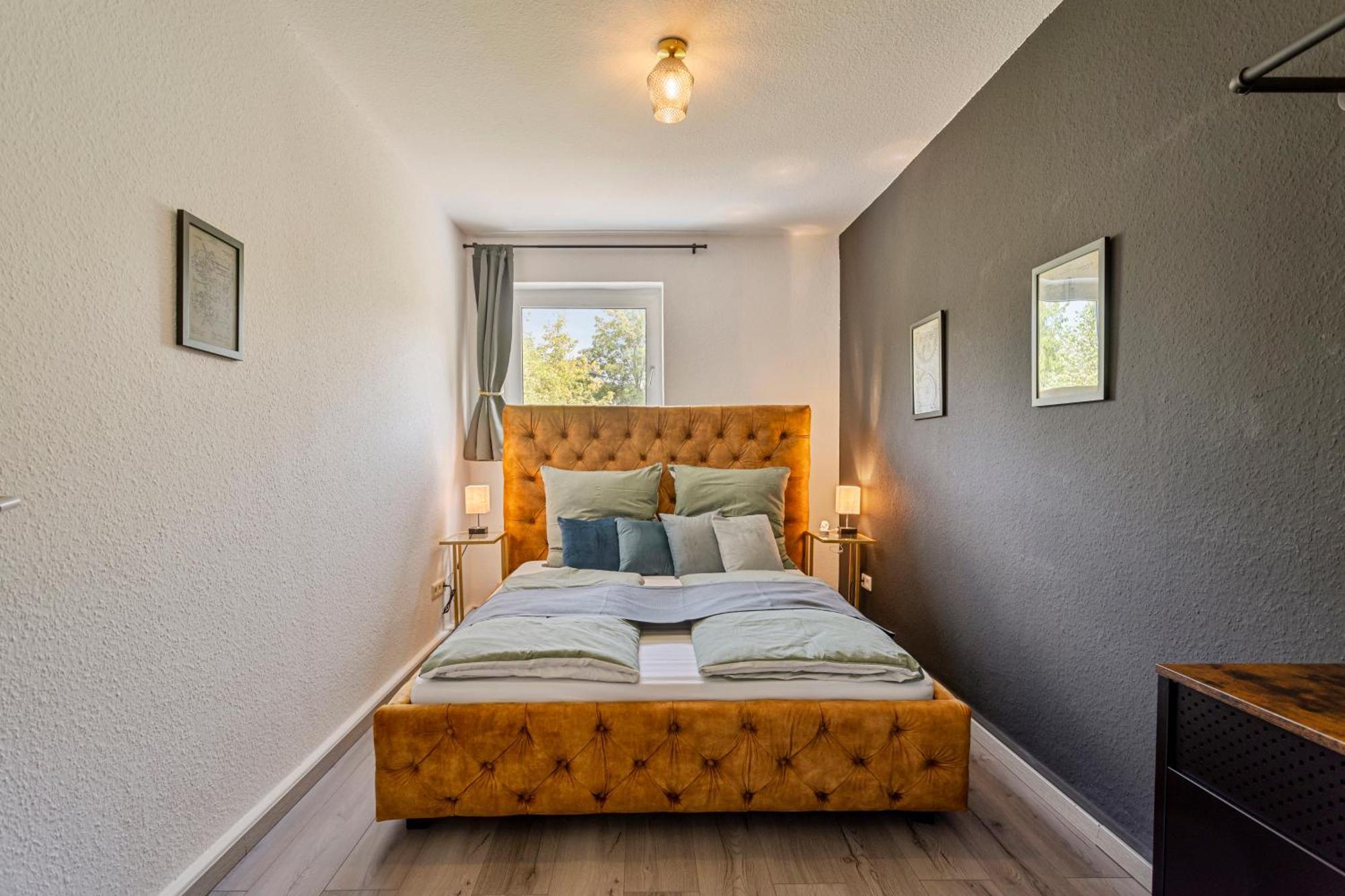 Science Trifft Helden By Cordissky 15 Minuten Zu Fuss Vom Hauptbahnhof Apartment Essen